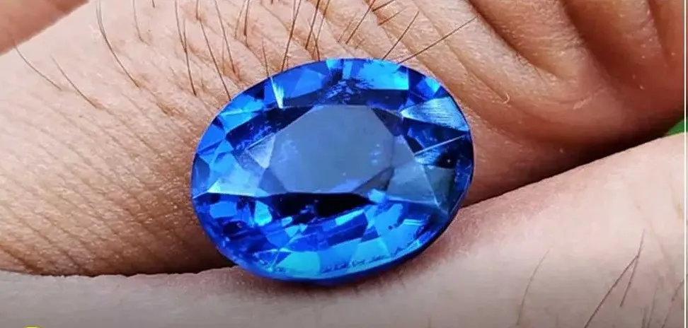 নীলা রত্ন পাথর